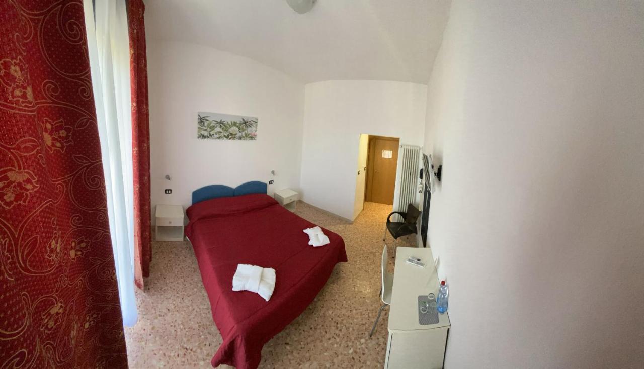 Hotel Le Vele Cesena Bagian luar foto